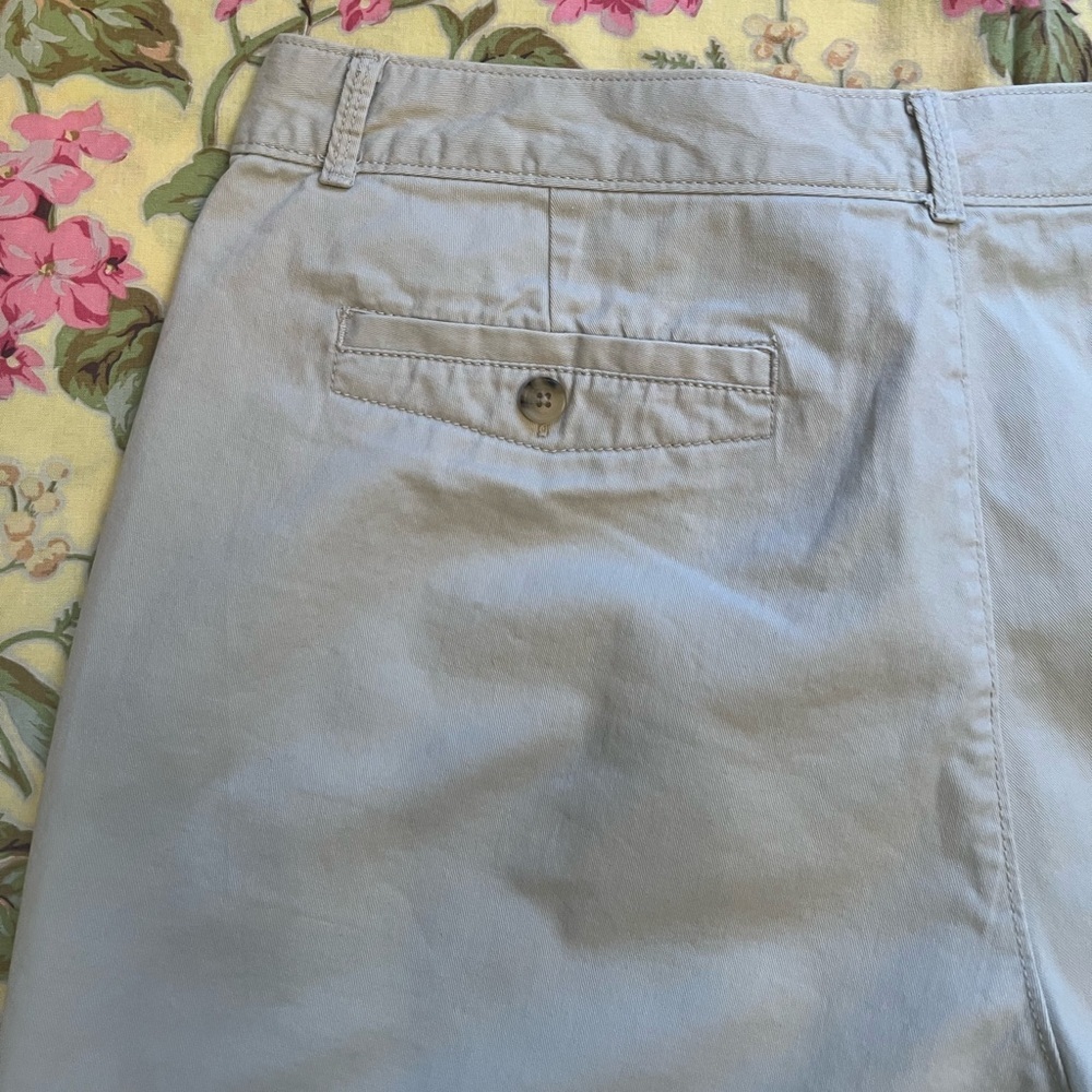 Dockers- Women's Khaki Shorts-16 - Picture 7 of 8